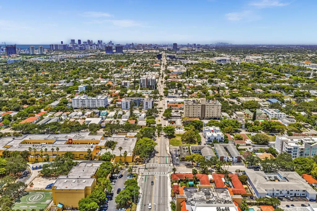 418 S Federal Highway Hollywood FL