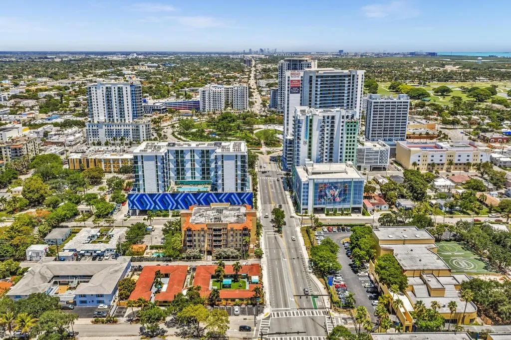 418 S Federal Highway Hollywood FL