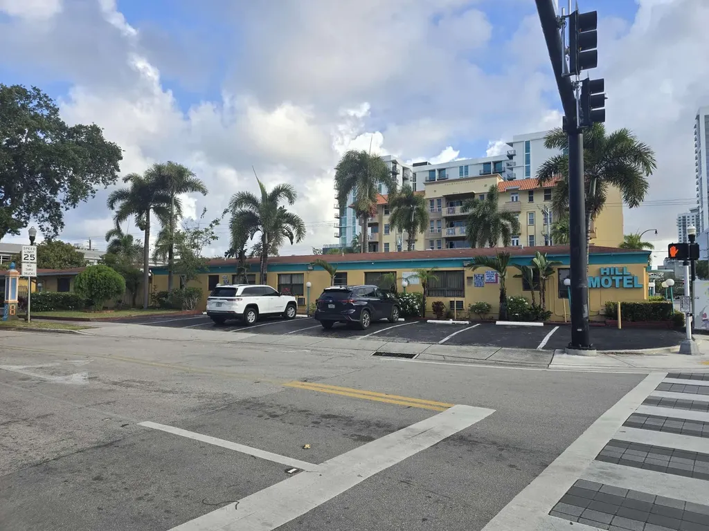 418 S Federal Highway Hollywood FL
