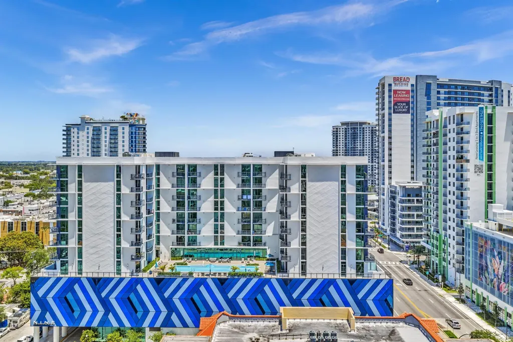 418 S Federal Highway Hollywood FL