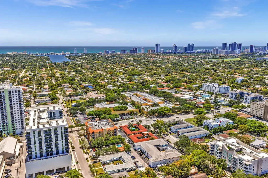 418 S Federal Highway Hollywood FL