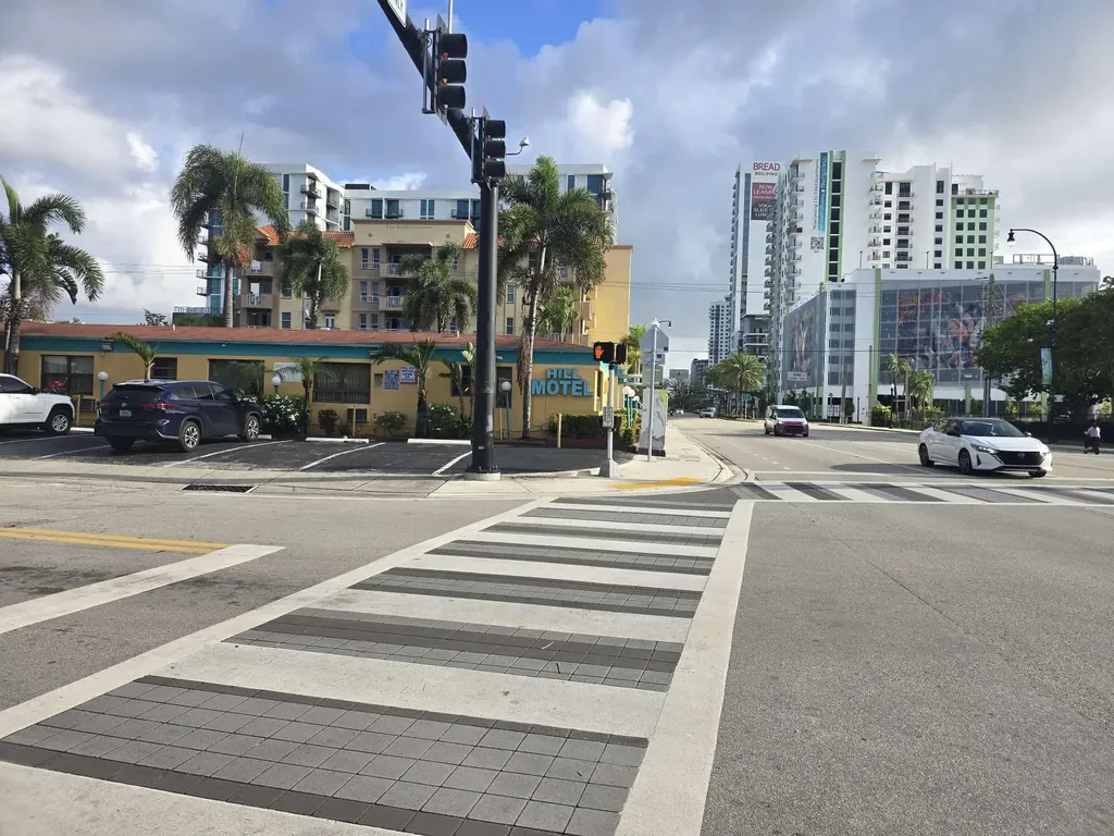 418 S Federal Highway Hollywood FL