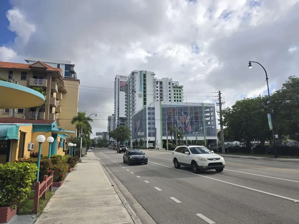 418 S Federal Highway Hollywood FL