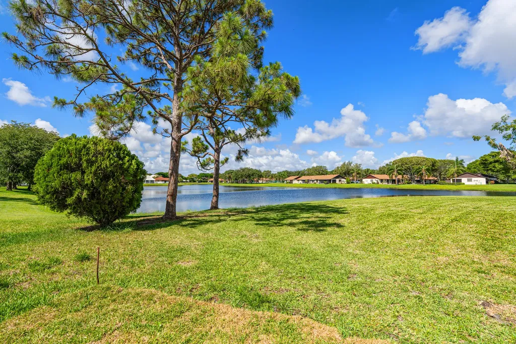 74 Vista Del Rio Boynton Beach FL 33426