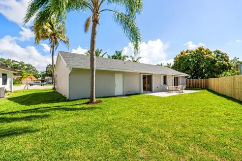 74 Vista Del Rio Boynton Beach FL 33426