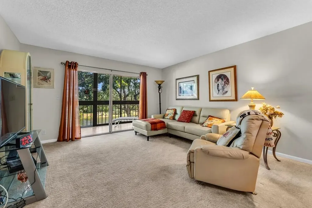 7341 Amberly Lane Delray Beach FL 33446