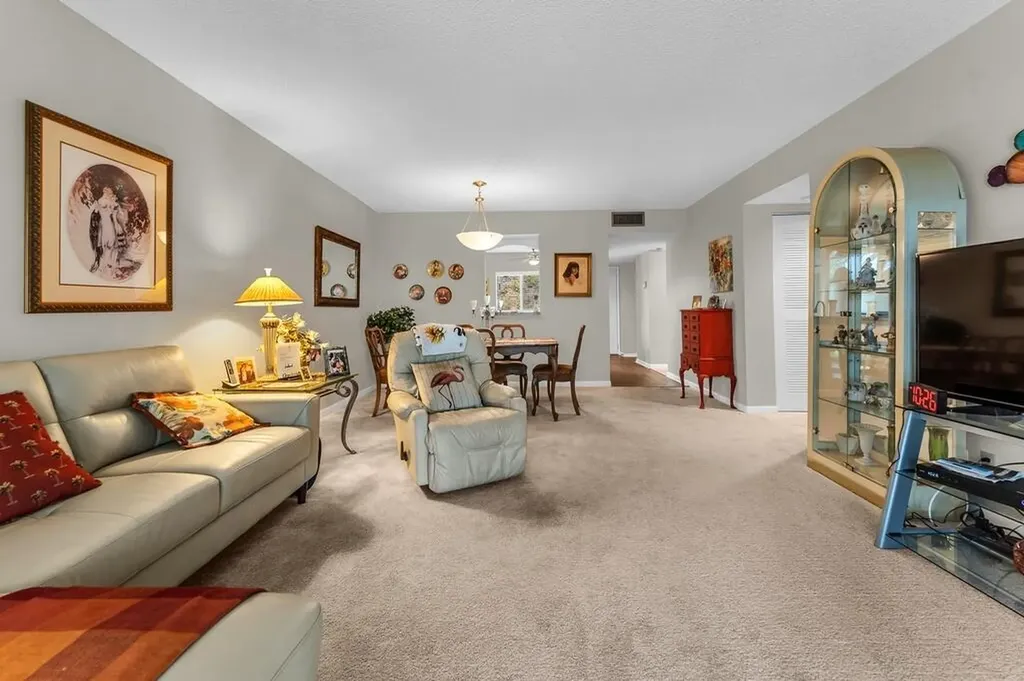 7341 Amberly Lane Delray Beach FL 33446