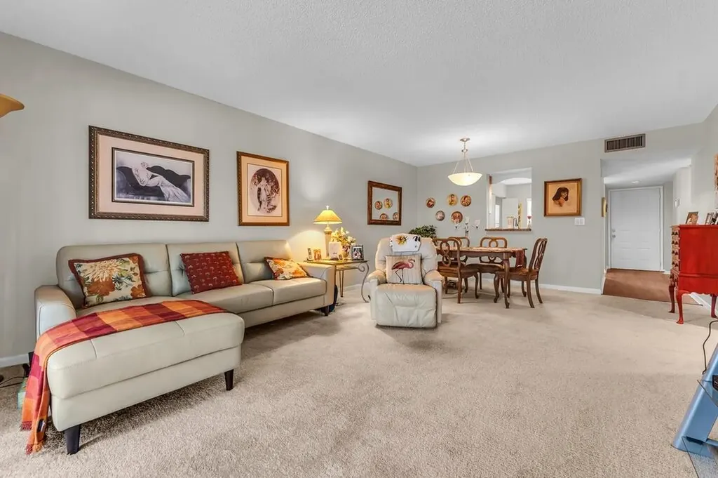 7341 Amberly Lane Delray Beach FL 33446