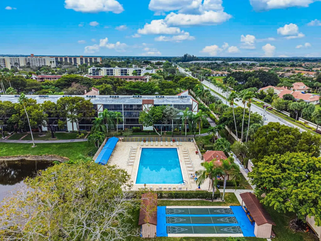 7341 Amberly Lane Delray Beach FL 33446
