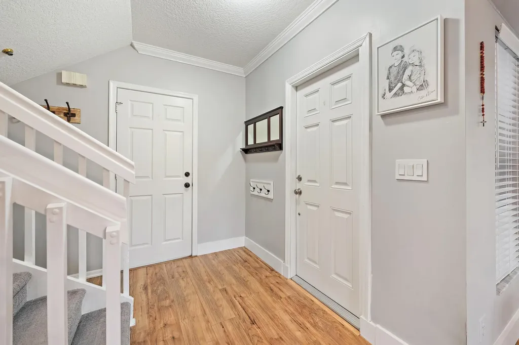 1088 Via Jardin Riviera Beach FL 33418