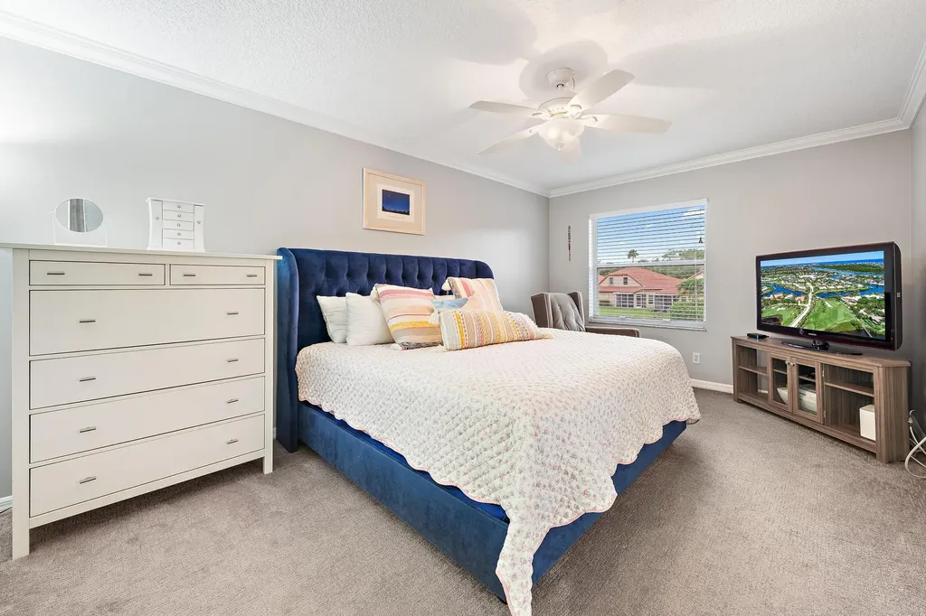 1088 Via Jardin Riviera Beach FL 33418