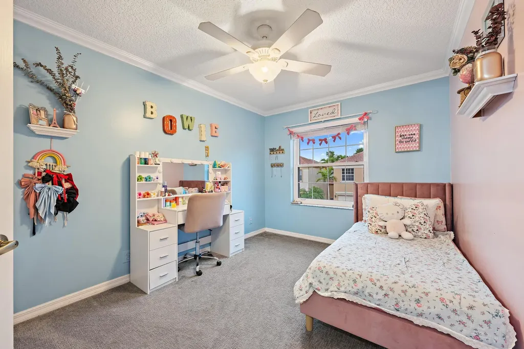 1088 Via Jardin Riviera Beach FL 33418