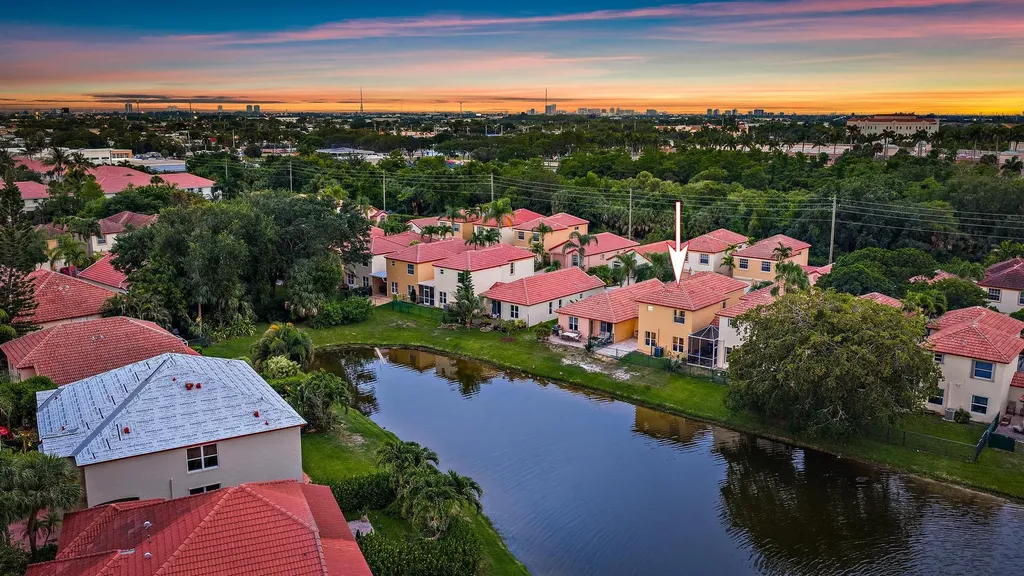 1088 Via Jardin Riviera Beach FL 33418