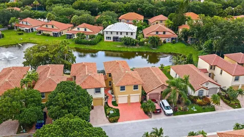 1088 Via Jardin Riviera Beach FL 33418