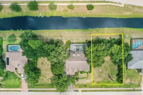 286 Main Street Sebastian FL 32958
