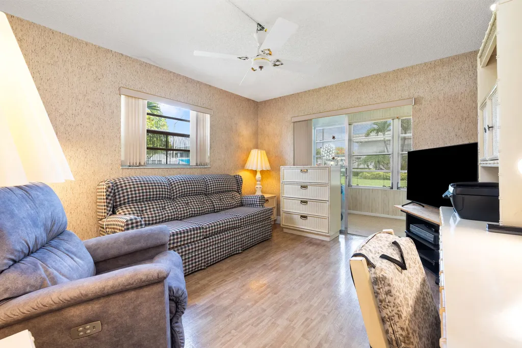 97 Flanders Delray Beach FL 33484