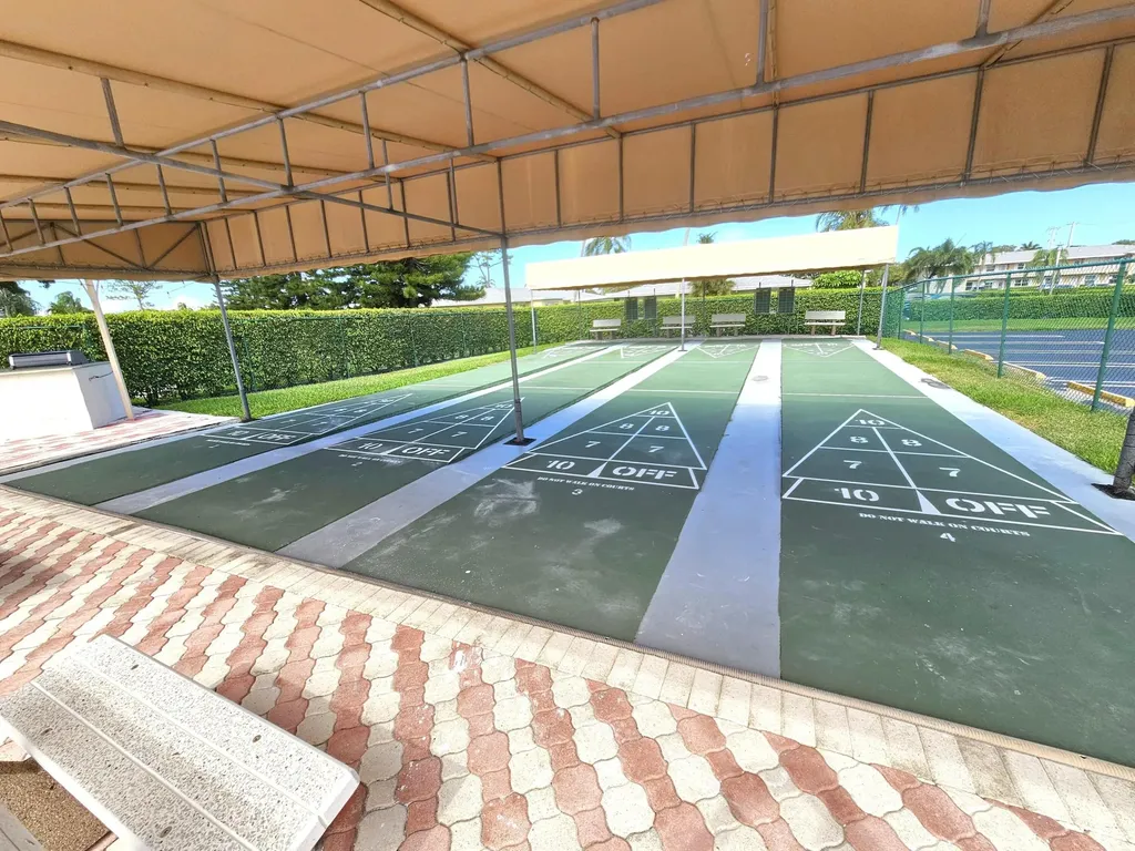 1141 Violet Terrace Delray Beach FL 33445