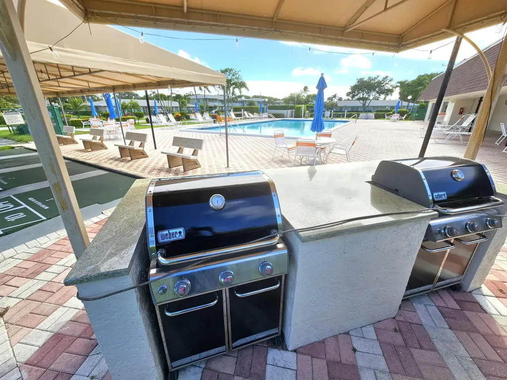 1141 Violet Terrace Delray Beach FL 33445