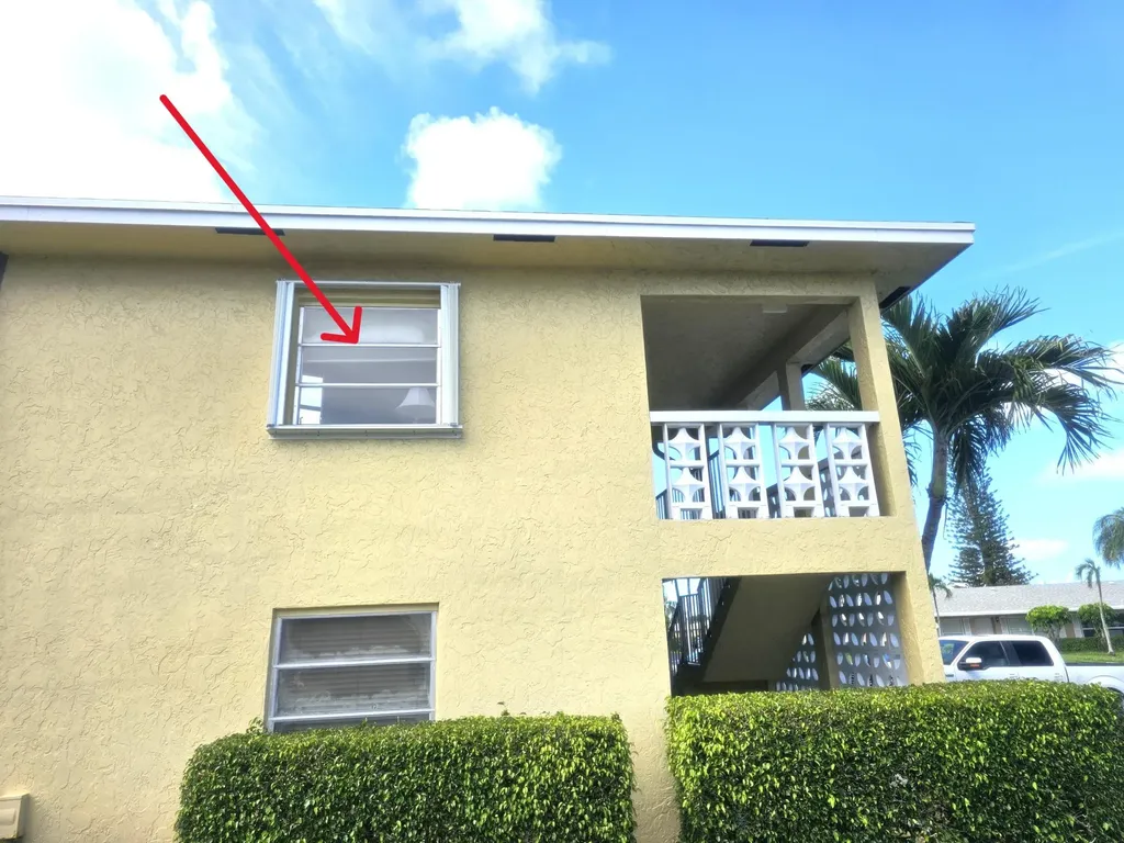 1141 Violet Terrace Delray Beach FL 33445