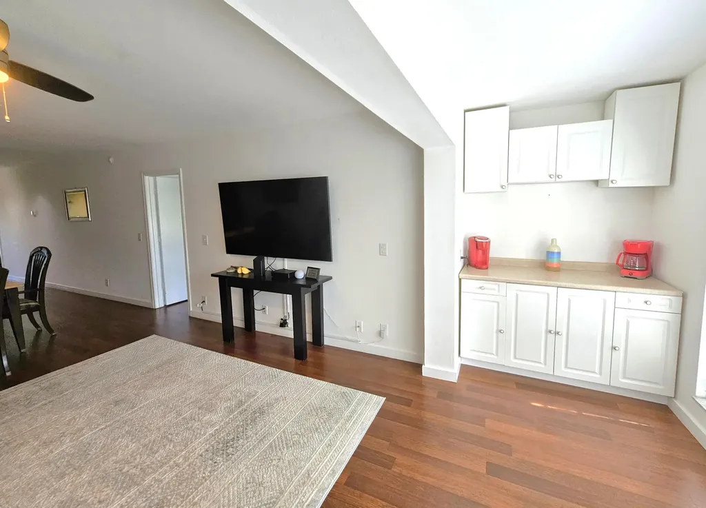 1141 Violet Terrace Delray Beach FL 33445