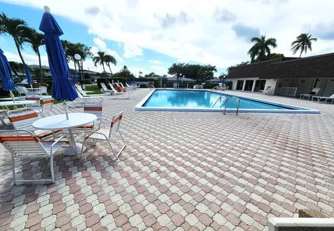 1141 Violet Terrace Delray Beach FL 33445