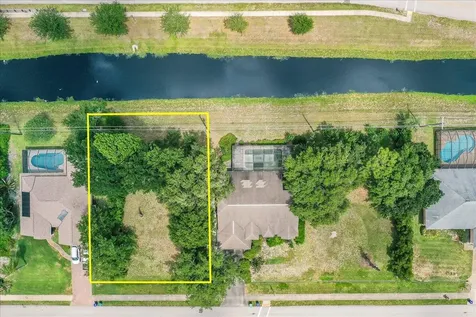 294 Main Street Sebastian FL 32958