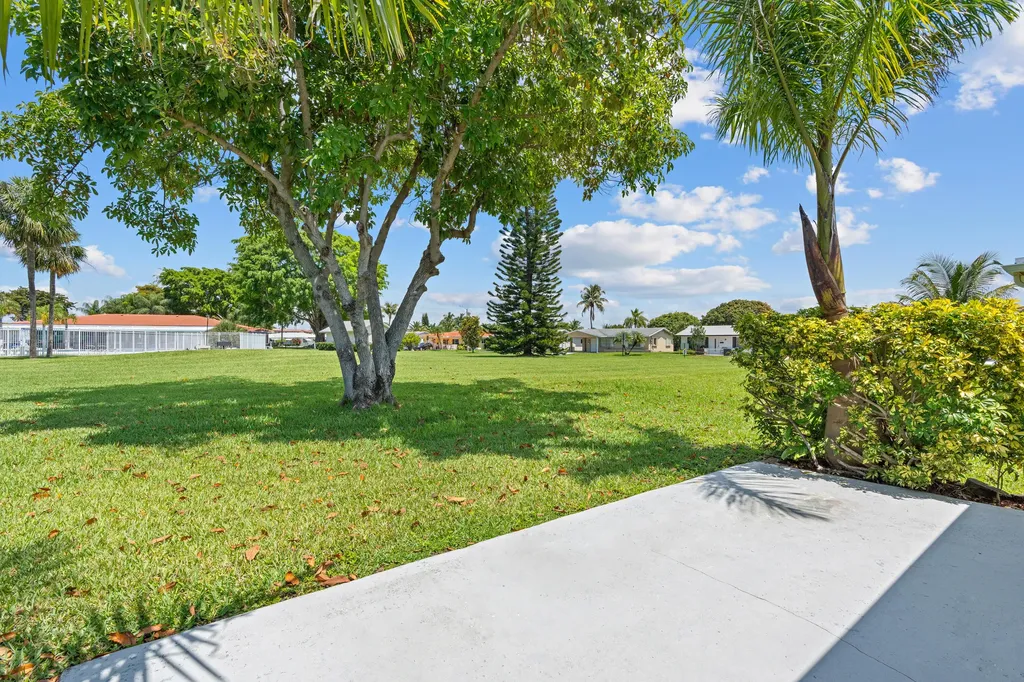5017 NW 49th Road Tamarac FL 33319
