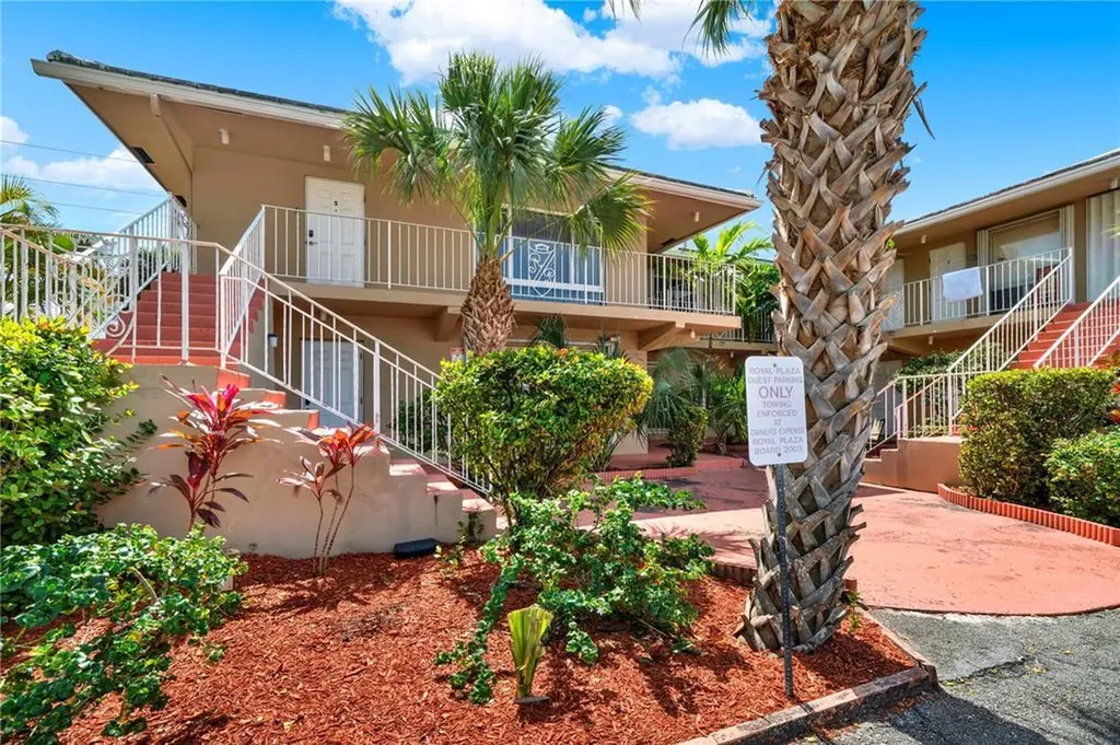 2864 NE 32nd Street Fort Lauderdale FL 33306