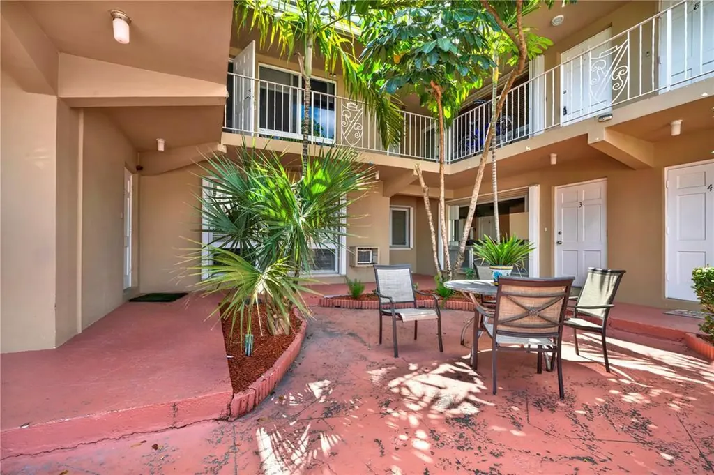 2864 NE 32nd Street Fort Lauderdale FL 33306
