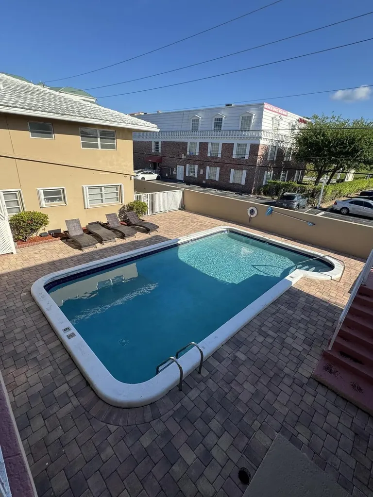 2864 NE 32nd Street Fort Lauderdale FL 33306