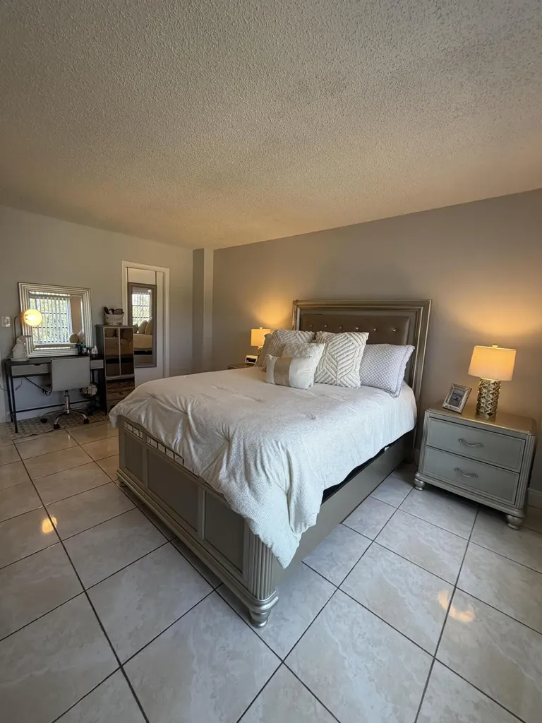 4174 Inverrary Drive Lauderhill FL 33319