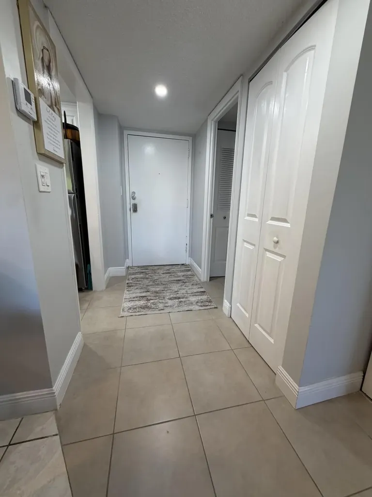 4174 Inverrary Drive Lauderhill FL 33319