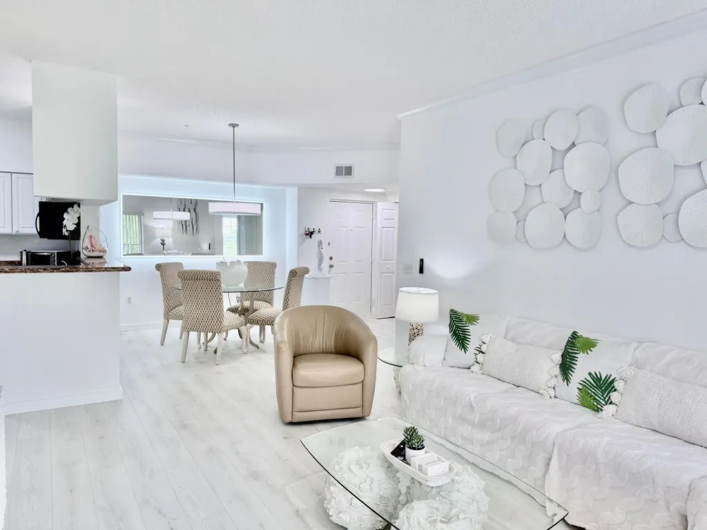 4404 Tuscany Way Boynton Beach FL 33435