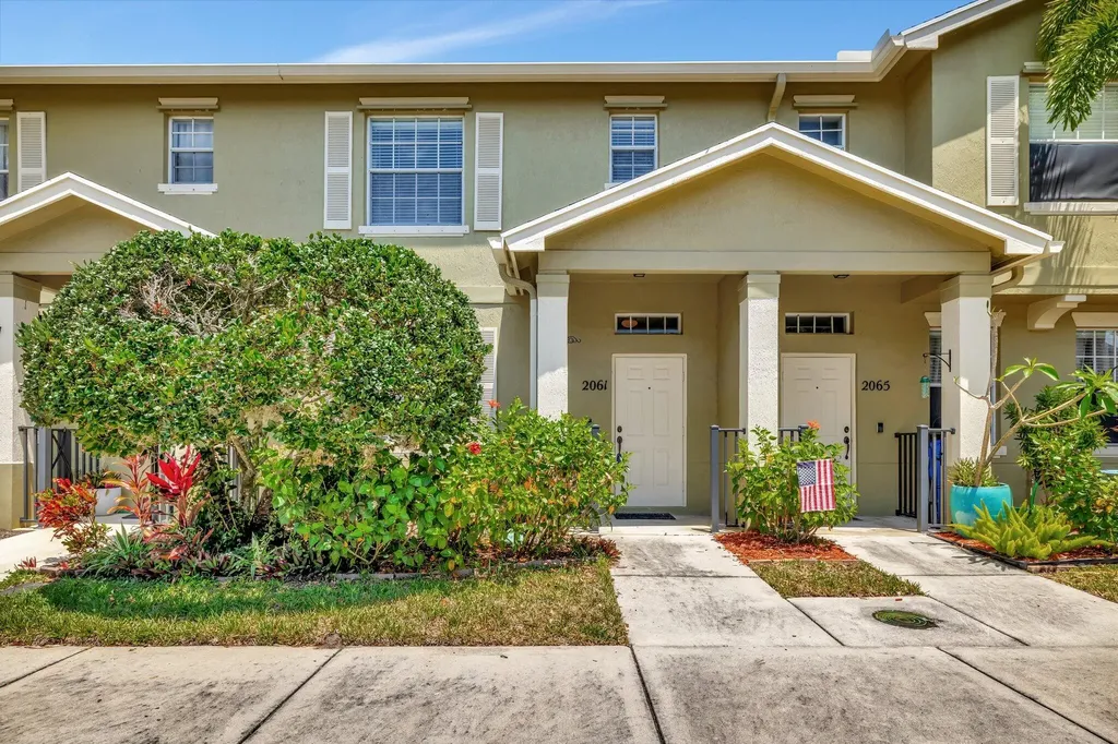2061 SE Glen Ridge Drive Port St Lucie FL 34952