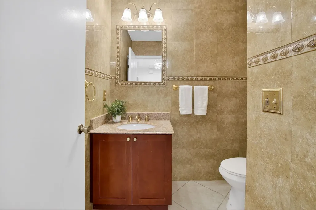 9901 Majorca Place Boca Raton FL 33434