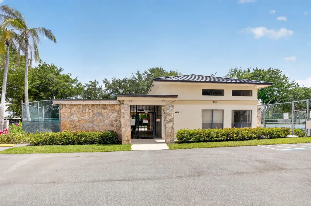 9901 Majorca Place Boca Raton FL 33434