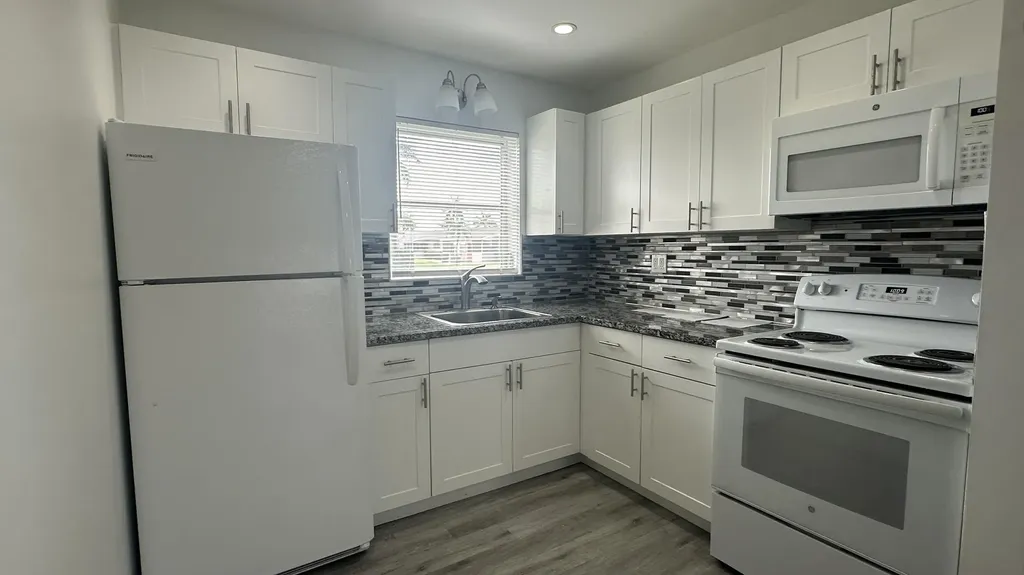2723 Dudley Drive W West Palm Beach FL 33415