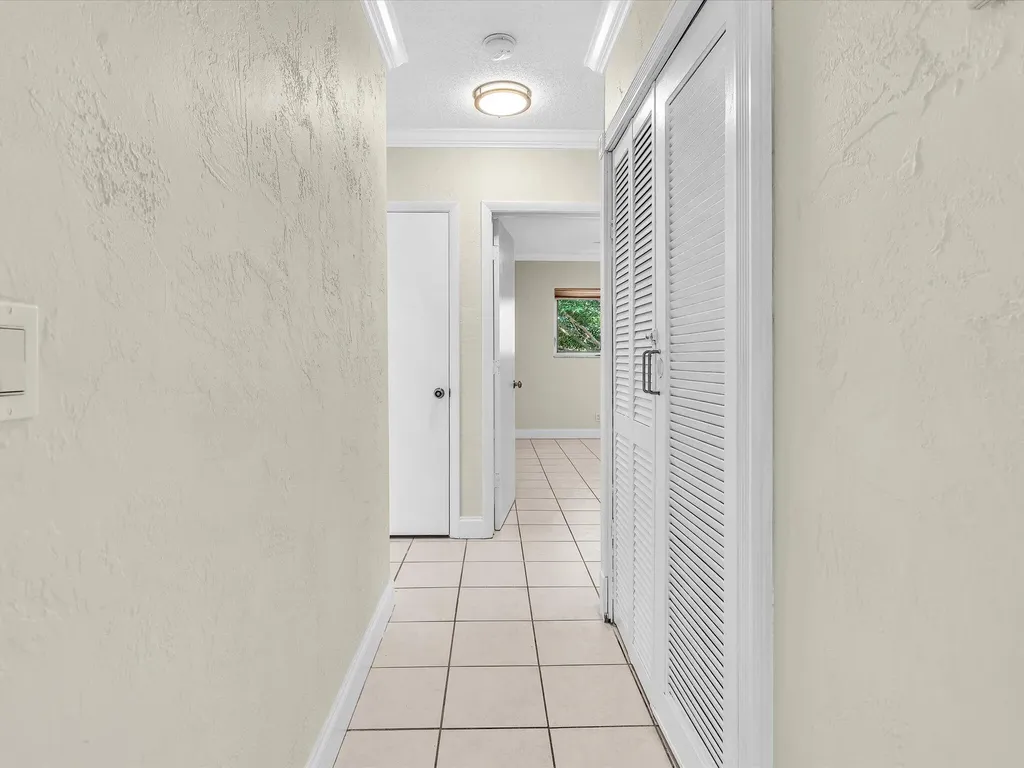 3421 NE 15th Avenue Oakland Park FL 33334