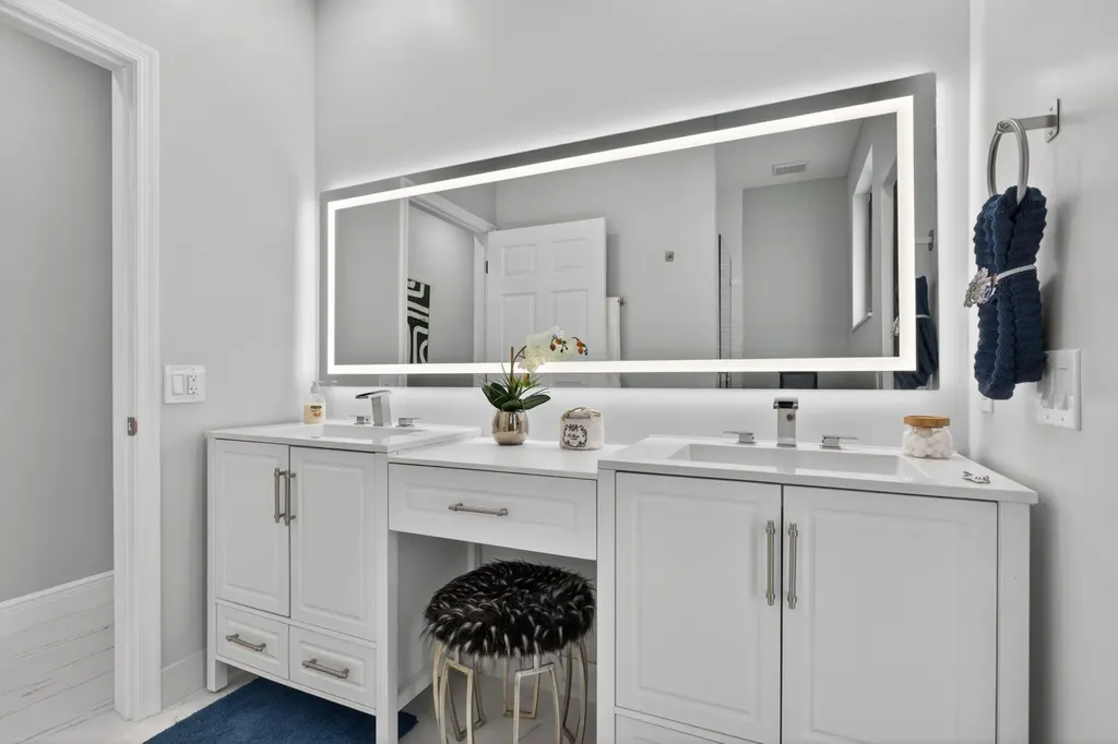 8521 NW 43rd Court Coral Springs FL 33065