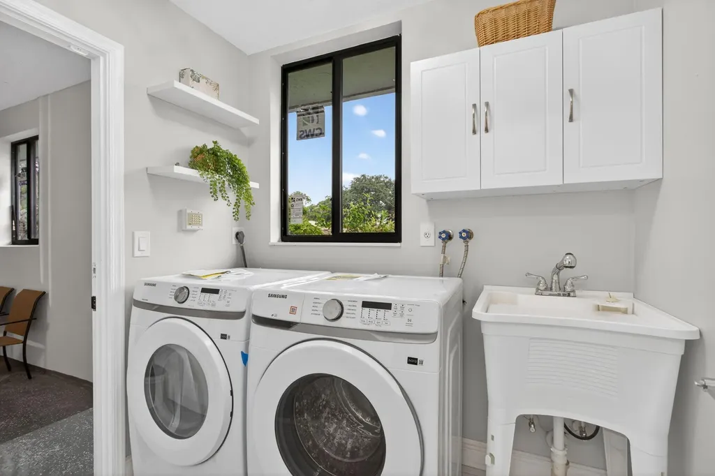 8521 NW 43rd Court Coral Springs FL 33065