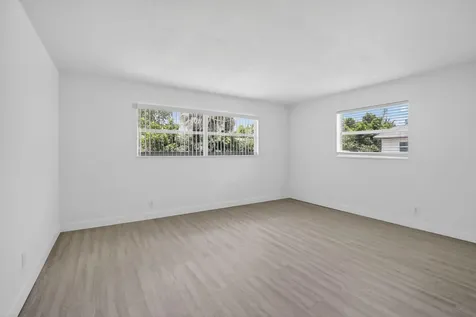 4811 NW 20th Street Lauderhill FL 33313