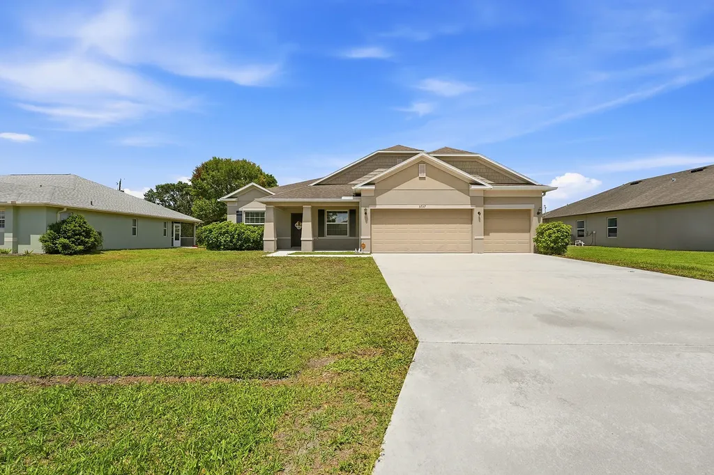 3757 SW Kistler Street Port St Lucie FL 34953