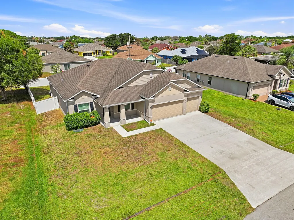 3757 SW Kistler Street Port St Lucie FL 34953