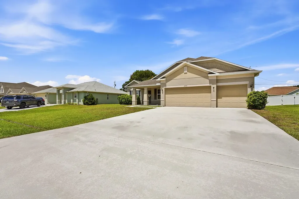 3757 SW Kistler Street Port St Lucie FL 34953