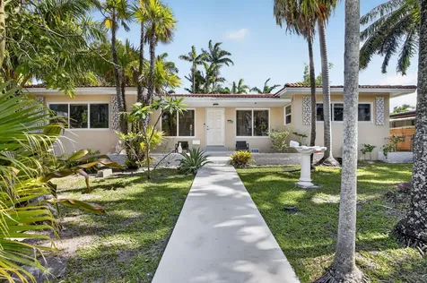 742 Hollywood Boulevard Hollywood FL 33019