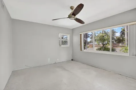 742 Hollywood Boulevard Hollywood FL 33019