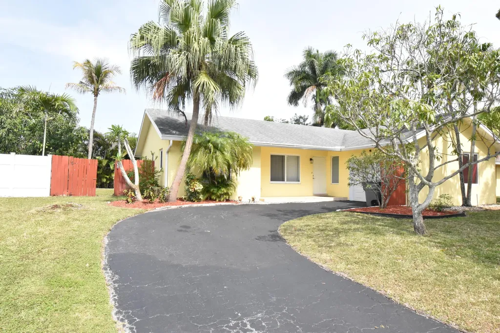 9426 Southampton Place Boca Raton FL 33434