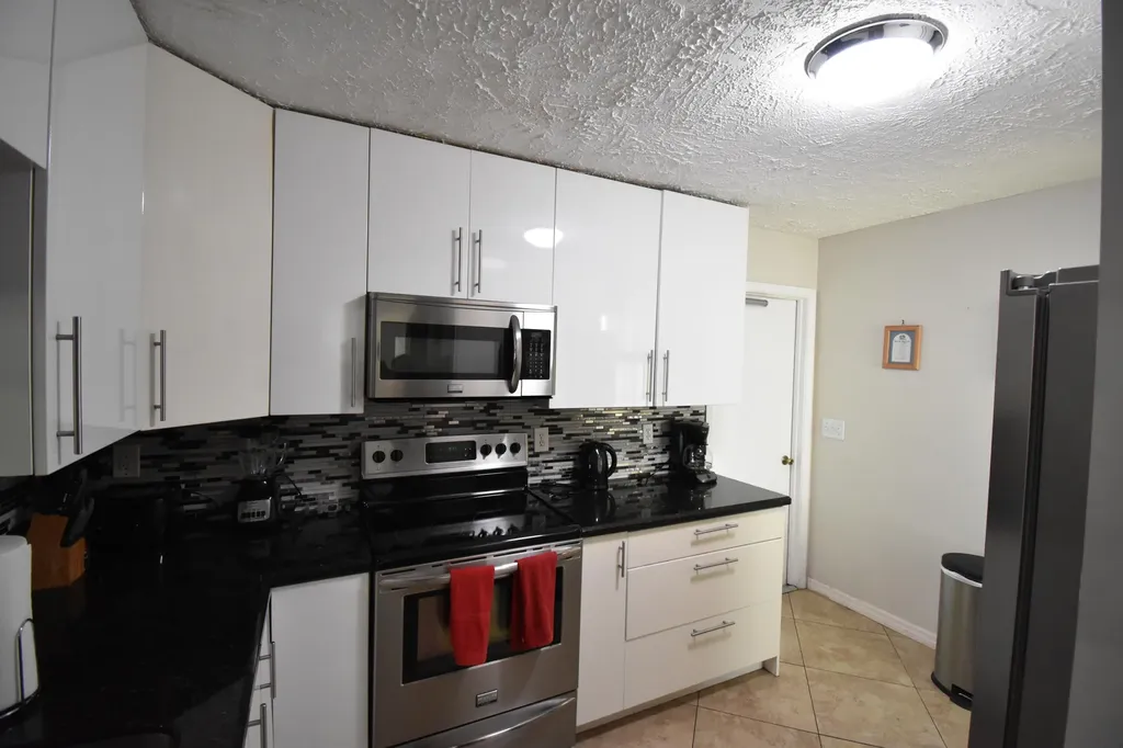 9426 Southampton Place Boca Raton FL 33434