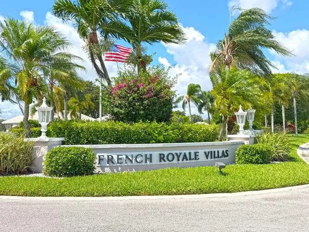437 French Royale Circle Atlantis FL 33462