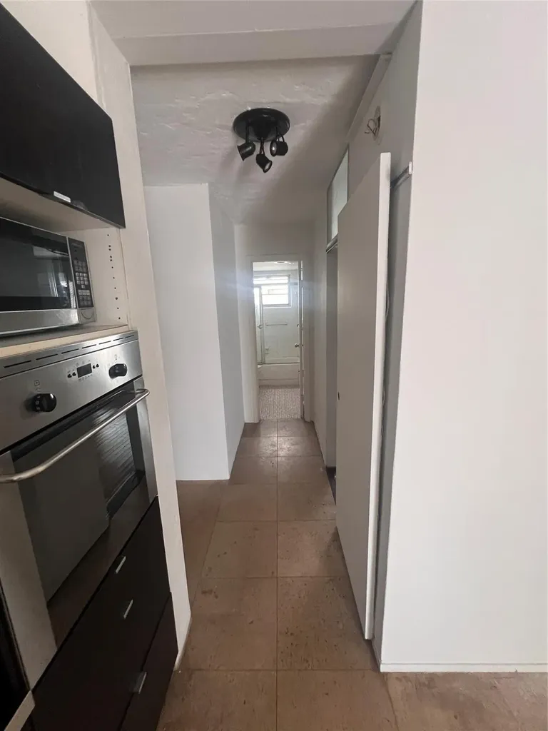 919 Michigan Avenue Miami Beach FL 33139